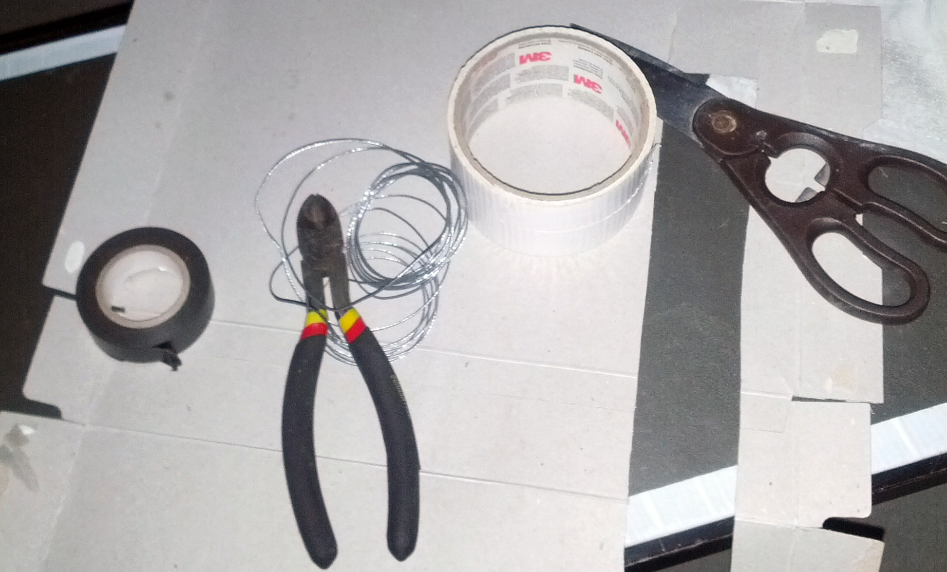 Building_tools_and_wire