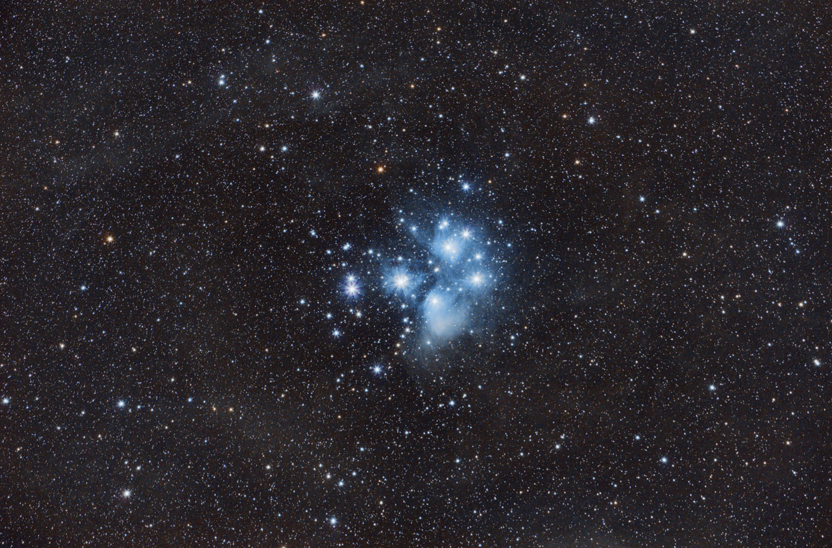 2013-09-30_M45_18x300s_ISO800_f5_200mm