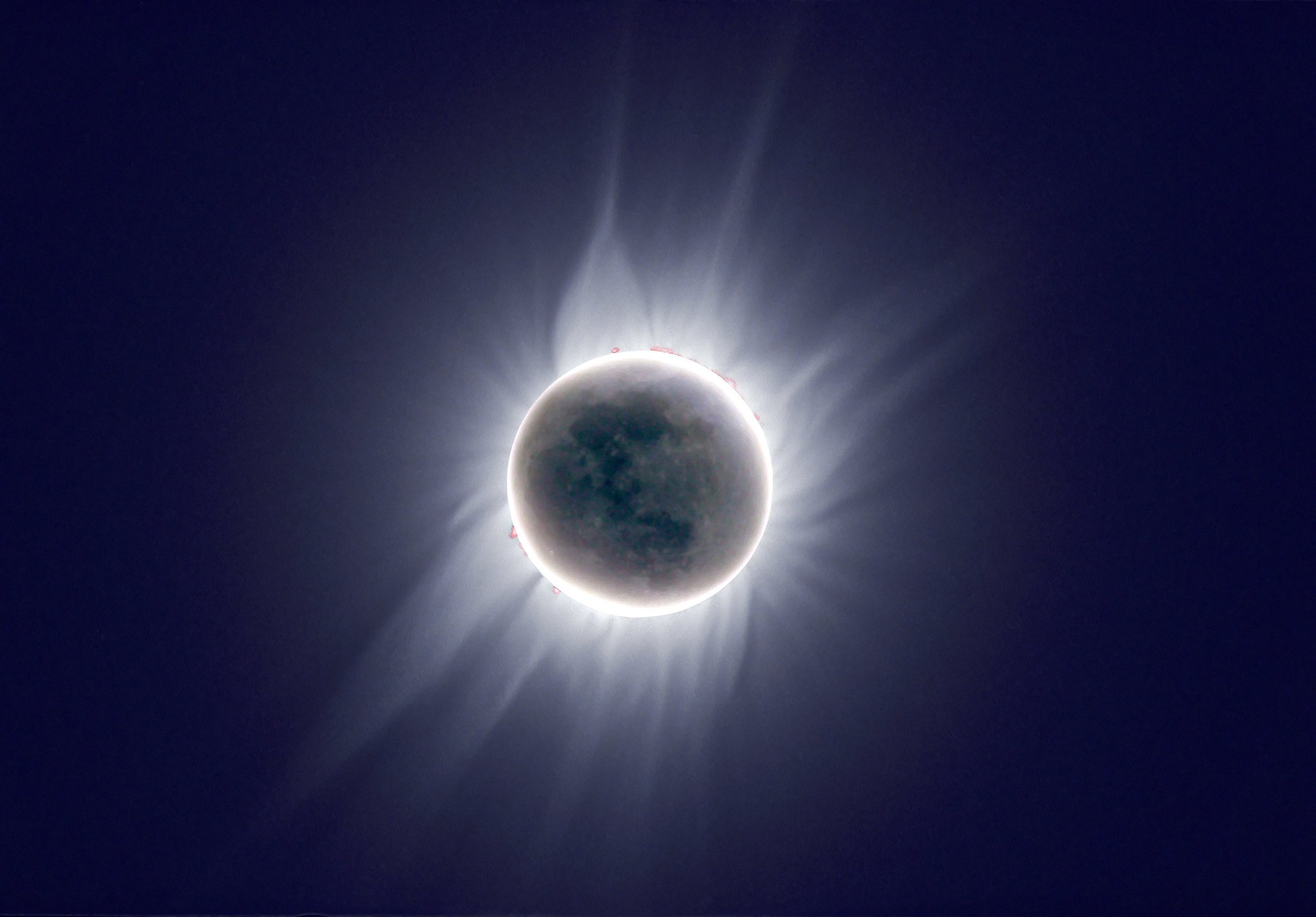 totality_earthshine_alexconu